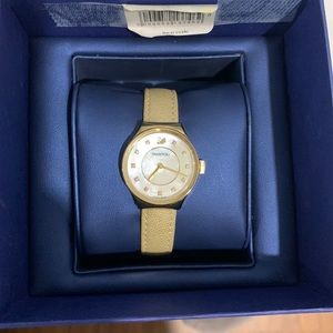 Swarovski Dreamy Watch - Leather strap